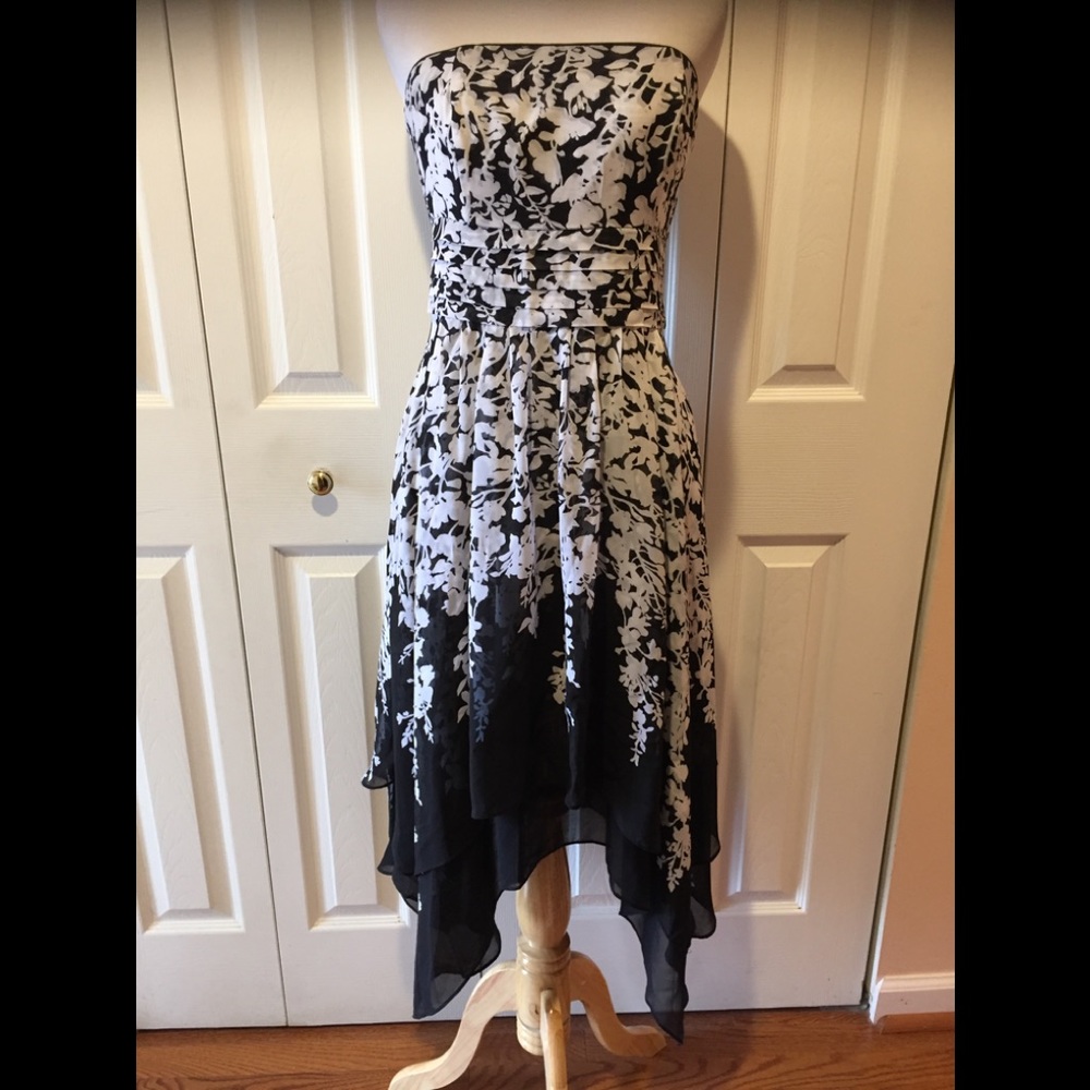 WHBM~Flirty Feminine Strap or Strapless Dress